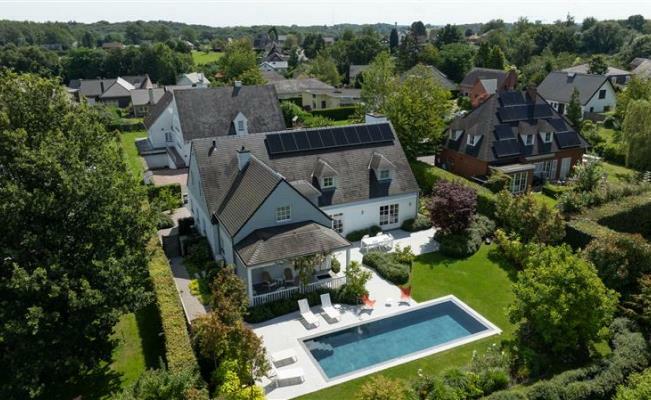 85% zelfvoorziening voor energie, inclusief een buitenzwembad